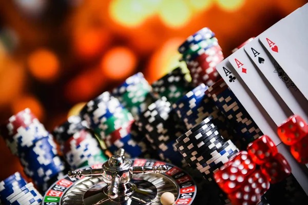 Blackjack hand sequence showing initial deal, player decision menu, and outcome settlement on bos99 interface